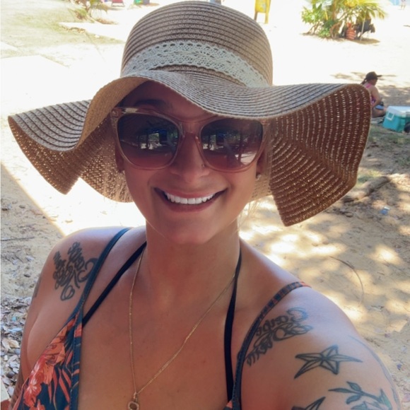 Meet your Posher, Anneliese - Picture 10 of 16